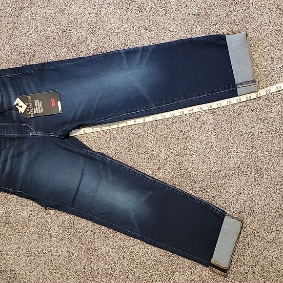 Levi's 724 High Rise Straight Cropped - Picture 7 of 8